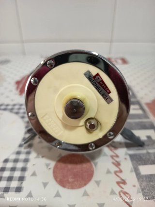Carrete de pesca Mitchell 624