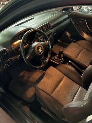 SEAT Leon 2004