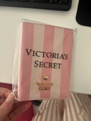 Funda Pasaporte Victoria's Secret Rosa Nueva