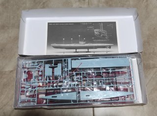 Maqueta German Navy U-BOAT IXB Academy 1/150