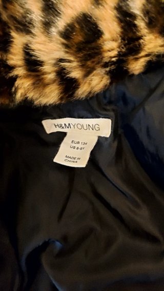 Abrigo infantil estampado leopardo