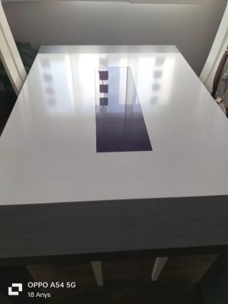 Mesa comedor y 4 sillas