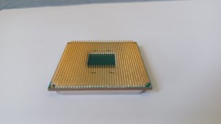 Procesador AMD Ryzen 5 2600 CPU con disipador