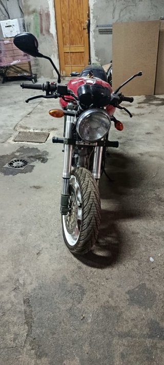 Ducati Monster 620 para piezas con doc.
