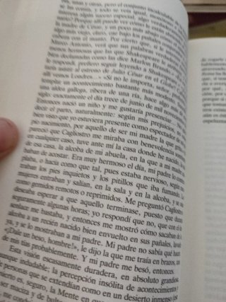 Gonzalo T. Ballester. La isla de los jacintos cort