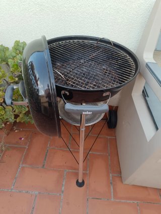 Barbacoa Weber Negra y Plateada