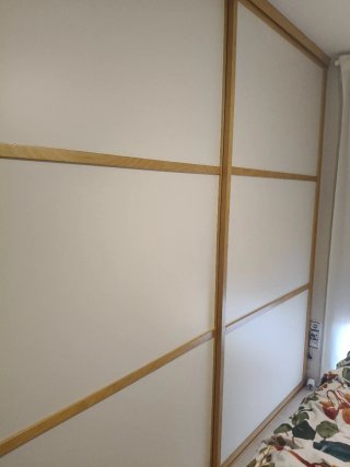 Puertas correderas armario madera
