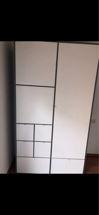 Cama nido blanca con cajones, mesita y armario