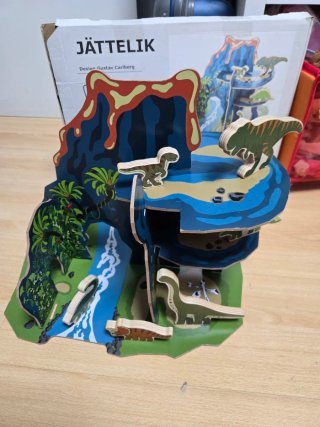 Juguete madera Ikea JÄTTELIK dinosaurios