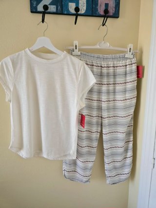 Pijama con etiquetas Romantico