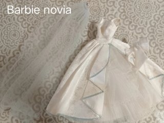Vestido Novia Barbie con velo y cancan