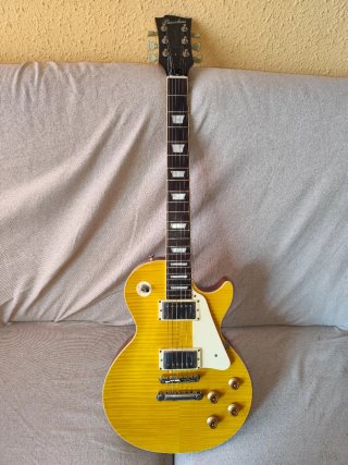 Guitarra Les Paul Japonesa Bacchus hecha a Mano.