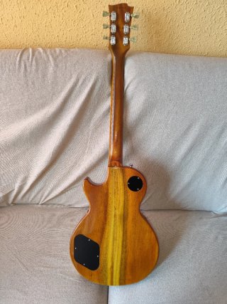 Guitarra Les Paul Japonesa Bacchus hecha a Mano.