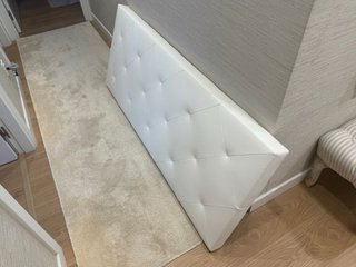 Cabecero tapizado blanco polipiel