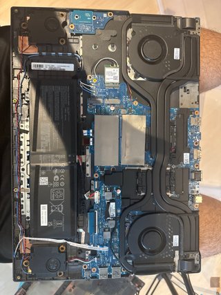 ASUS ROG Strix G17 Ryzen 7 RTX 3050 (Reparar)