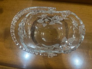 Centro de mesa cristal flores relieve