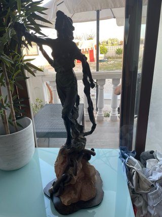 Escultura de mujer Arte Romera
