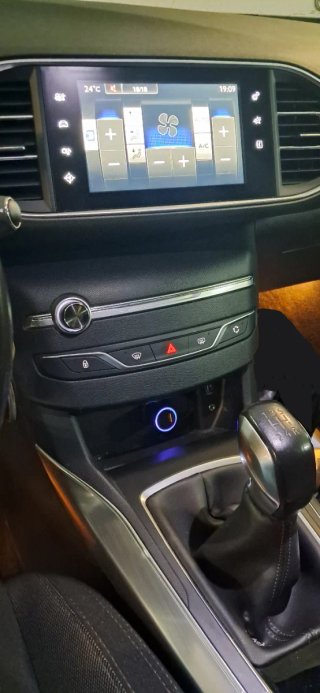 Peugeot 308 2015