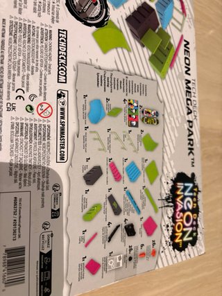 Tech Deck Neon Mega Park