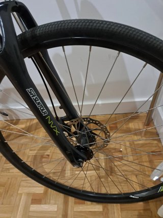 Bici híbrida GT Transeo