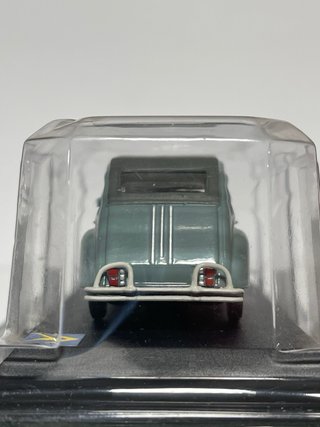 Lote 2 coches escala 1/43
