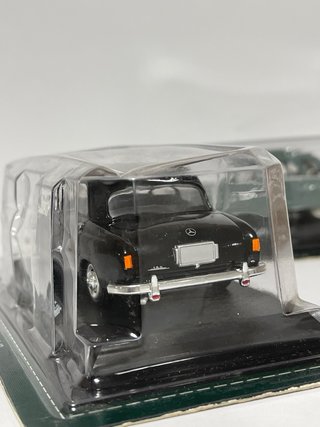 Lote 2 coches escala 1/43