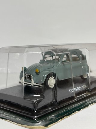Lote 2 coches escala 1/43