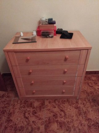 Cómoda de madera