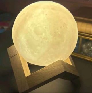 Lámpara Luna con Soporte de Madera