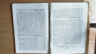 Libro antiguo de Mineralogía