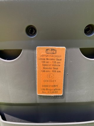 Alzador Chicco con respaldo e Isofix