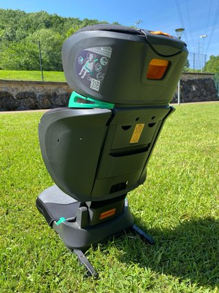 Alzador Chicco con respaldo e Isofix