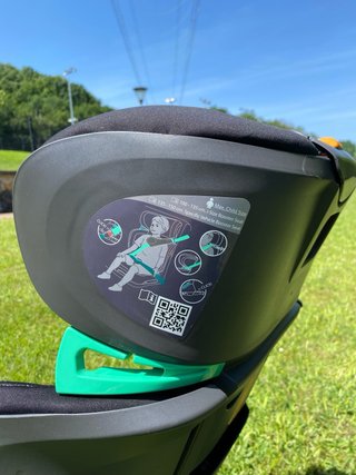 Alzador Chicco con respaldo e Isofix