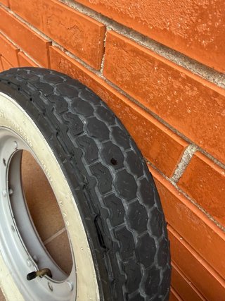 Ruedas Continental Blancas Vespa con Llanta