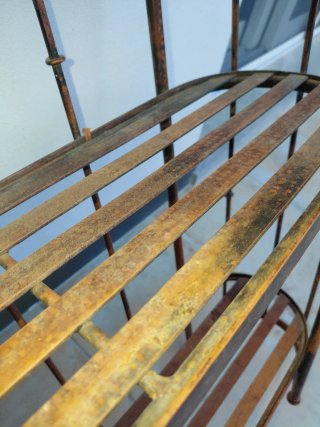 Estantería de forja de pared