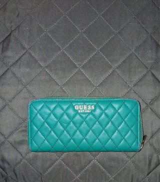 Borsa e portafogli guess  e moschino Donna