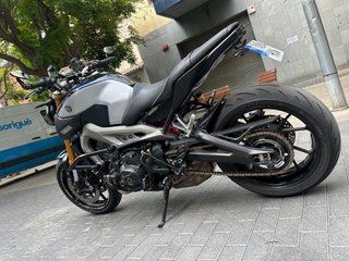 Yamaha MT-09 2014 Negra y Dorada