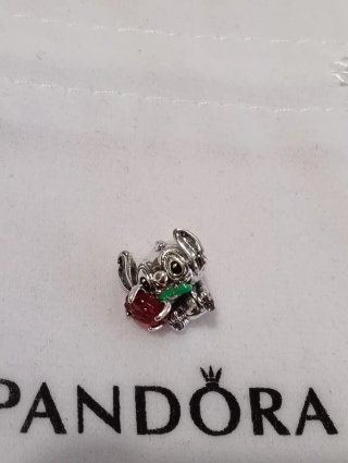Charm Pandora Stitch corazón rojo murano