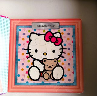 Libro Puzle Los Mejores Recuerdos de Hello Kitty
