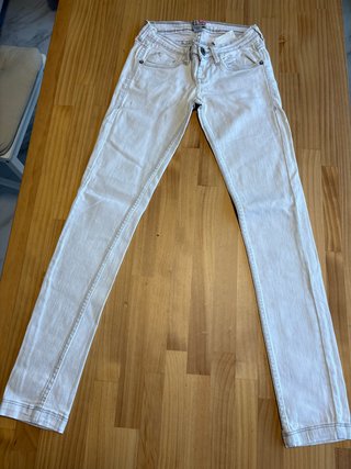 Pantalones vaqueros blancos