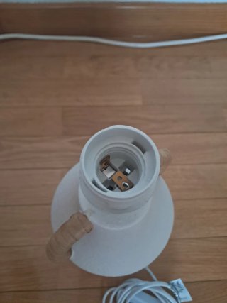 Lámpara de mesa cerámica floral
