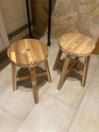 Taburetes de madera (2 unidades)