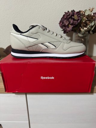 Reebok Classic Leather T45 Beige/Blanco Nuevas