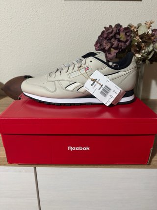 Reebok Classic Leather T45 Beige/Blanco Nuevas