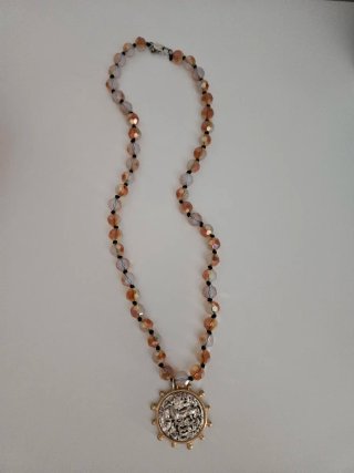 Collar Zara con colgante de caballo