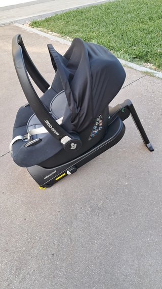 Ovo Maxi Cosi com Base Isofix Bebé Confort