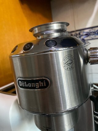 Cafetera DeLonghi Dedica