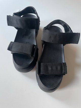 Sandalias negras plataforma