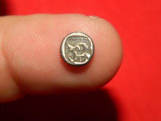 Obol de Grecia preciosa moneda pequeñita Griega