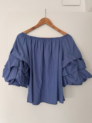 Zara Blusa azul mil rayas con mangas abullonadas